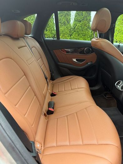 Mercedes-Benz GLC 300 (Registration 222 D )