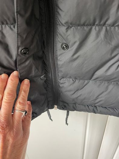 jacket black helly Hansen puffer jacket size medium