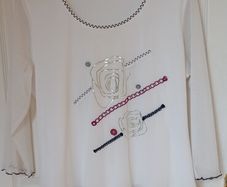 Ladies white Avalon top. Size 18.