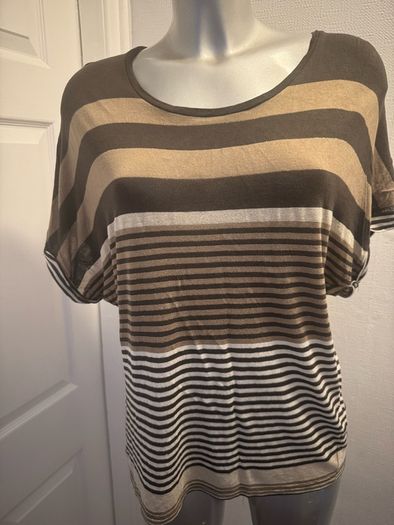 Autograph khaki/gold top size UK14/16 EU42/44 Postage included