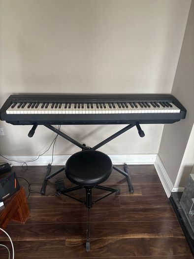 Yamaha Keyboard P35