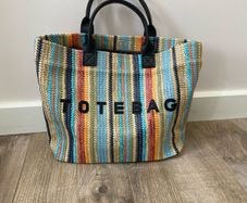 Tote bag