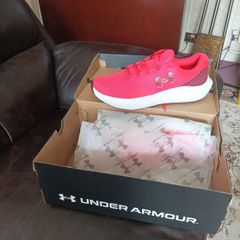 Trainers under armour