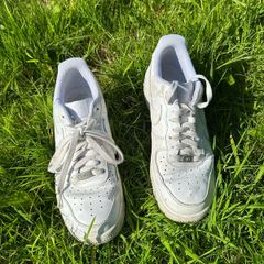 Air Nike women's trainers UK 7