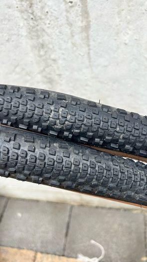 2x Cadex GX Gravel Tyres 700x40c