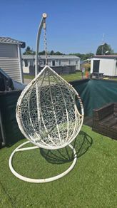 egg chair
