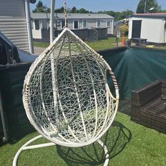egg chair