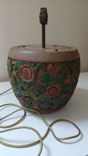Lamp base