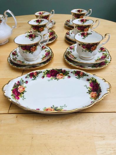 Royal Albert Old Country Roses Tea Set