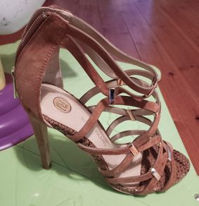 River Island Ladies High Heel Shoes (uk 4) Used.