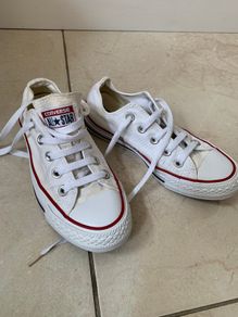 Kids converse