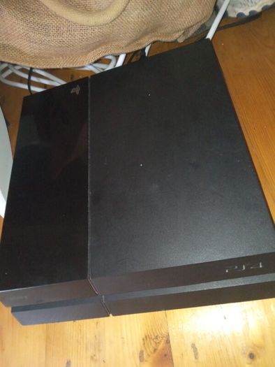 PS4 with a few games ,Controller,  hdmi cable, power plug perfect working condition