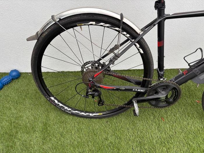 Cube hybrid bike