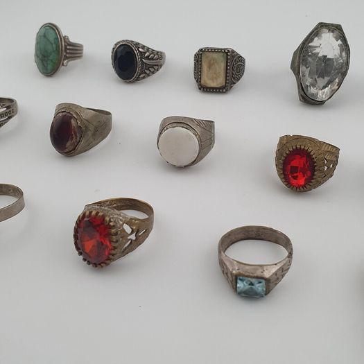 15 Old Fashioned Brass Rings Rustic Decorative Jewellery Lot