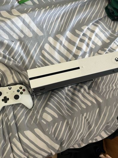Xbox One S
