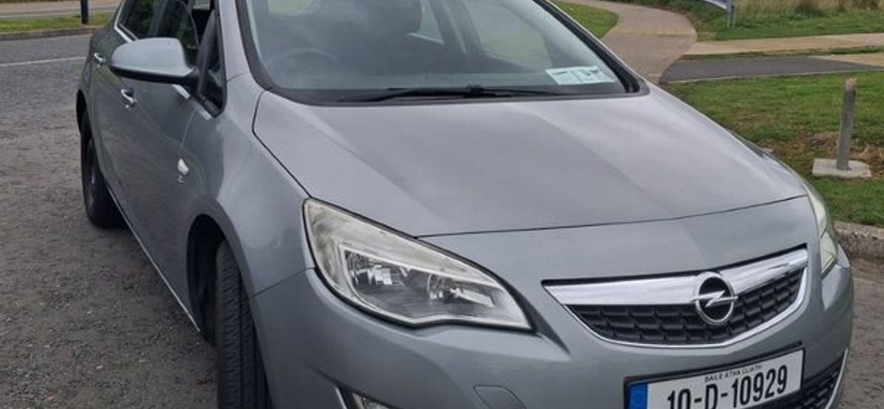 Opel Astra J 2010
