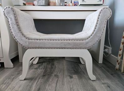 Fancy seat for dressing table