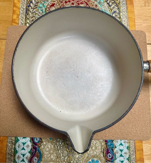 Le Creuset Cast Iron Saucepan with Wooden Handle 22"