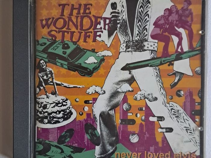 The Wonder Stuff - Never Loved Elvis