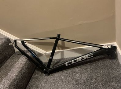 cube  frame size 16 wheels 27