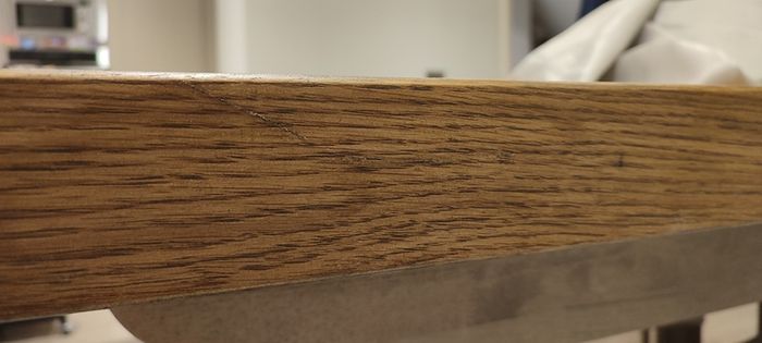Extending dining table