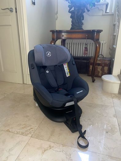 Maxi-Cosi Mica i-size ISOFIX Rotating Car Seat