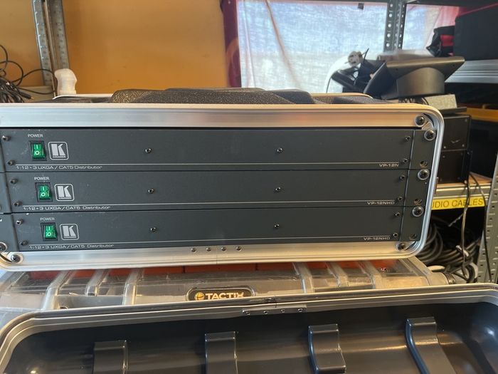 Kramer VP-12NHD UXGA distribution amplifiers with CAT 5 taps