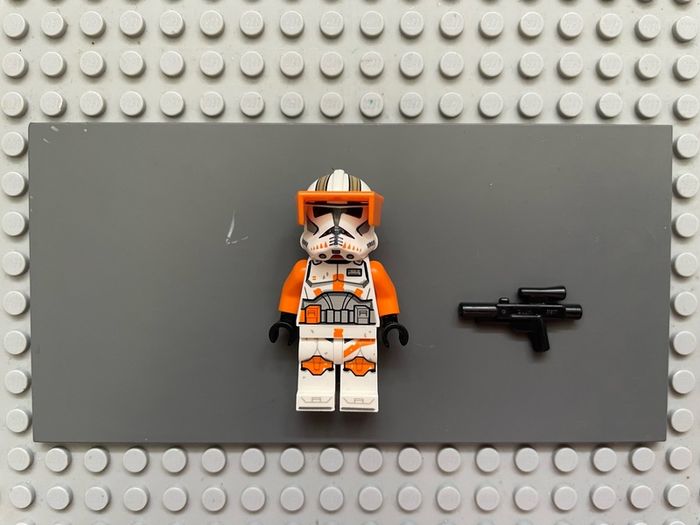 lego Star Wars sw1233 Clone Trooper Commander Cody, 212th Attack Battalion (Phase 2) minifigure- Orange Visor, Nougat Head, Helmet with Holes, Printed Legs
