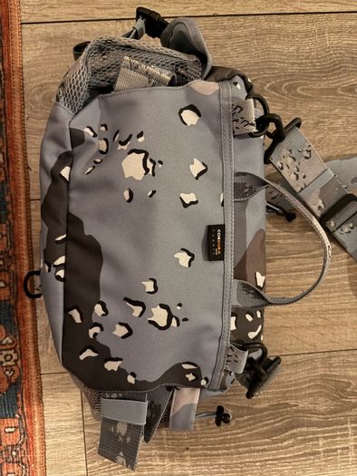 Supreme camo waist bag SS20 blue