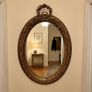 Various oval mirrors in an antique style Image 5
