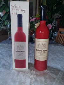 Wine serving set