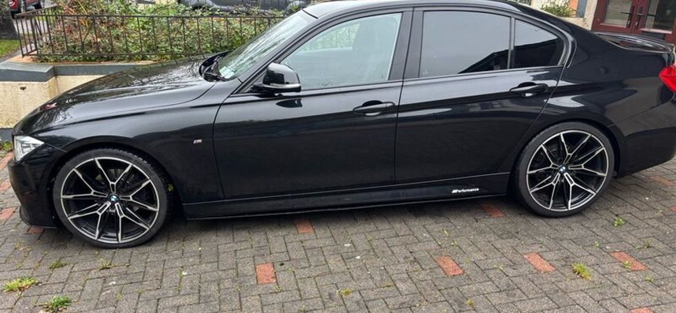 142 BMW 320D M-Sport - Automatic - Very High Spec