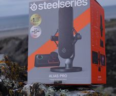 BRAND NEW- SteelSeries Alias Pro XLR