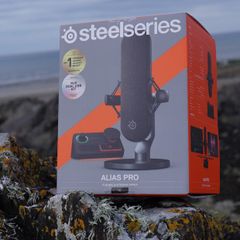 BRAND NEW- SteelSeries Alias Pro XLR