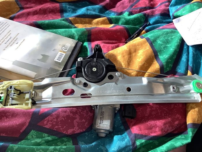 2012-18 Ford Focus Rear Right Window Regulator & Motor