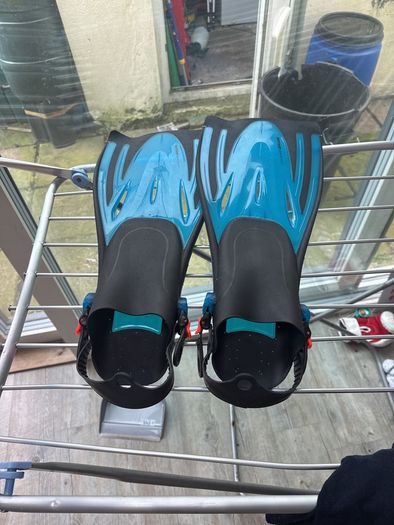 scuba diving fins