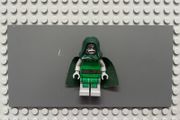 lego super heroes sh0052 Dr. Doom minifigure