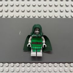 lego super heroes sh0052 Dr. Doom minifigure