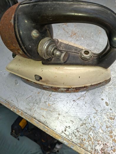 Beautiful Old Tilley Paraffin Pressure Iron, Postage Available