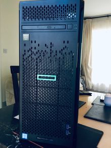 HPE Enterprise ProLiant ML110 Gen9 Server + Philips monitor