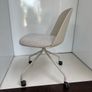 White office chair Image 4
