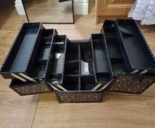 Makeup box