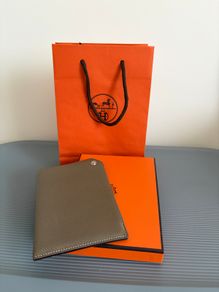 Hermes Tarmac passport holder