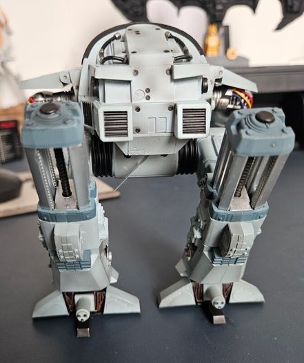 Hiya Toys RoboCop ED-209 1/18 scale figure