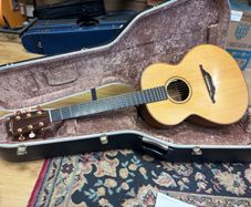 Left handed 1993 Lowden S-23