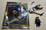 Lego City Police Officer and Jet foil pack 951901