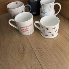 mugs