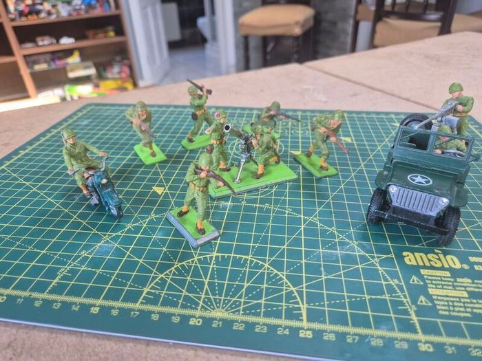 toy soldiers
