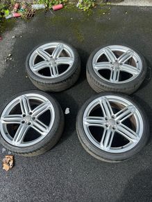 Genuine Audi Peelers 20" (Near new tires)