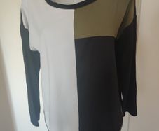 Laura scott sweatshirt size UK18 EU46 Postage included